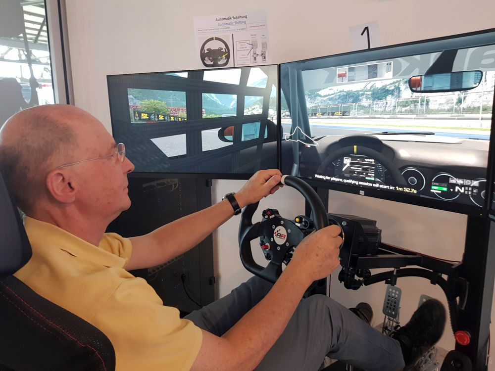 Virtuell Rennen fahren im Raceroom Böblingen
